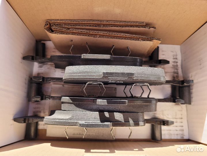 Тормозные колодки передние VAG 8W0698151BB