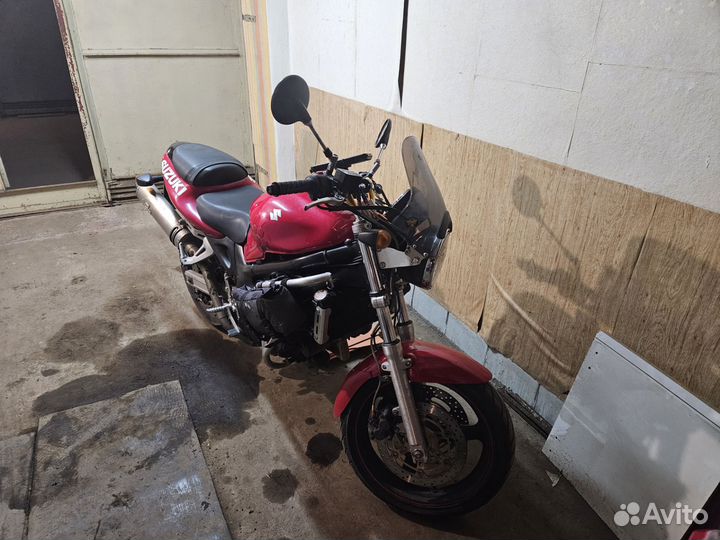 Suzuki sv400