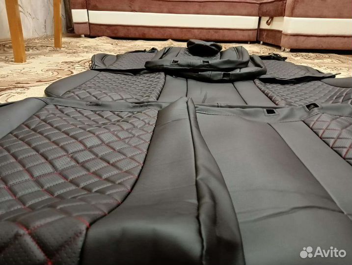 Чехлы для автомобиля на сиденья Hyundai Solaris