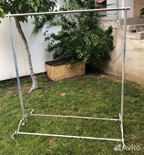 Вешалка для одежды напольная