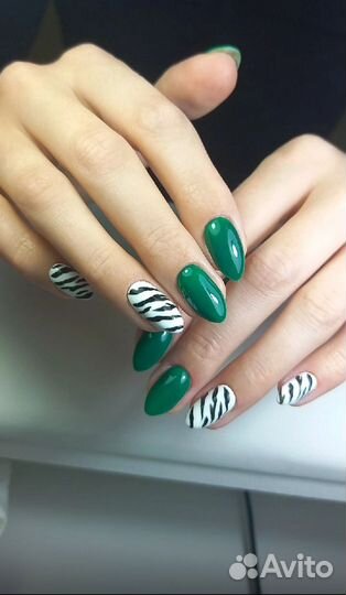 Мастер маникюра и педикюра