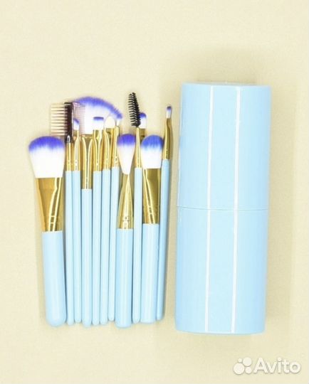 Кисти для макияжа новые разные