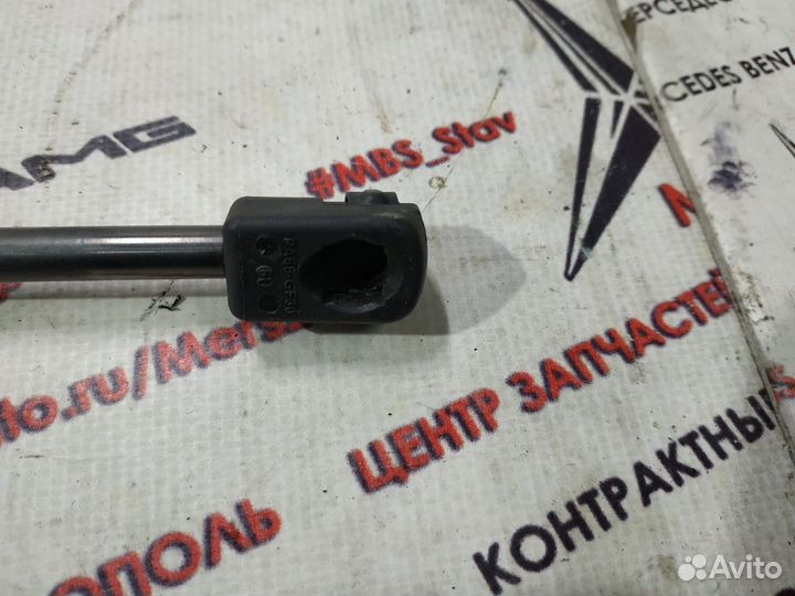 Амортизатор зад крышки W163 Mercedes ML