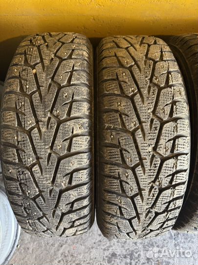 Yokohama Ice Guard Stud IG55 215/60 R16