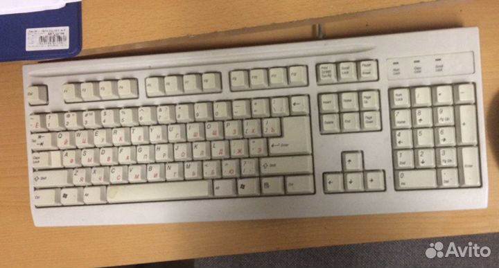 Монитор для компьютера 19 дюймов + клавиатура