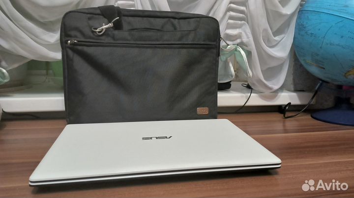 Ноутбук Asus