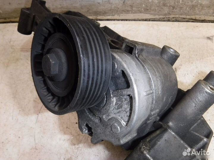 Кронштейн генератора Volvo S40 V40