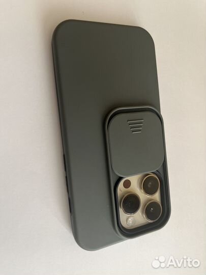 Чехол с защитой камеры для iPhone 14 pro слайдер