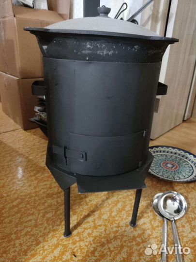 Казан и печь с трубой