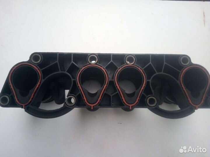 Коллектор Volkswagen Passat B5 AHL 1.6