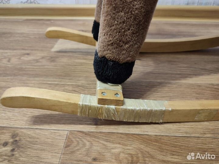 Детская качалка лошадь