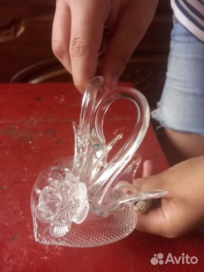 Статуэтка лебедь