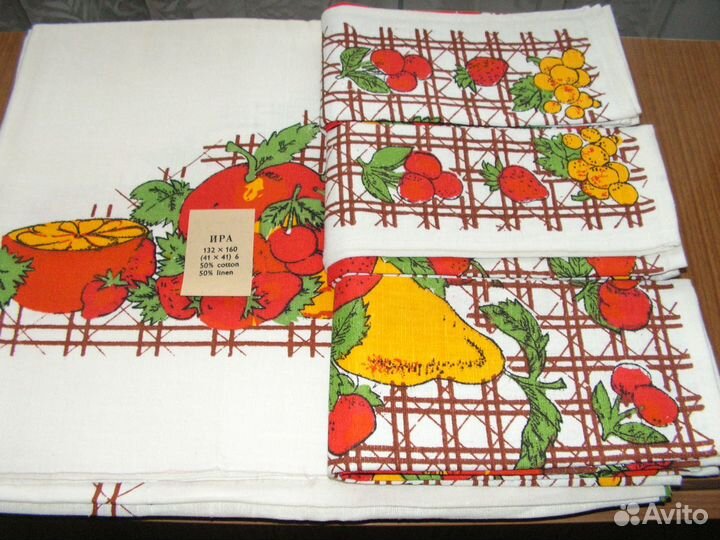 Скатерть с салфетками