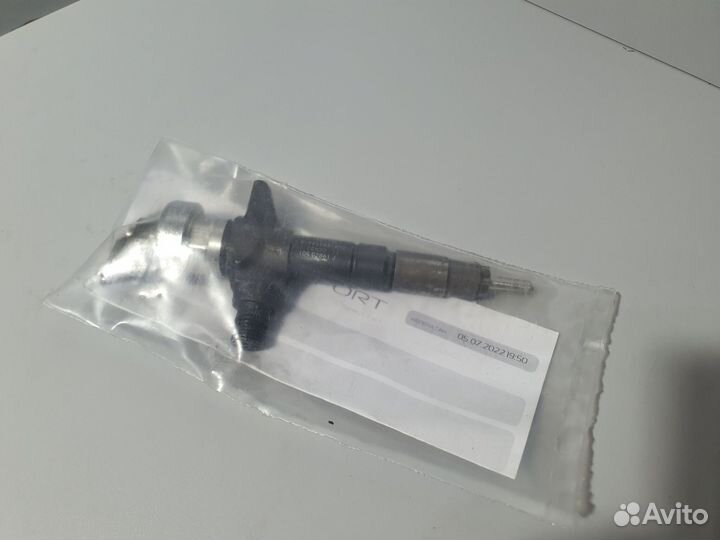Форсунка дизель Denso Исузу 4JJ1