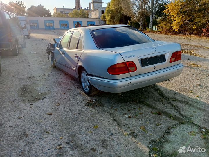 В разбор mercedes е200 classic мерседес 210