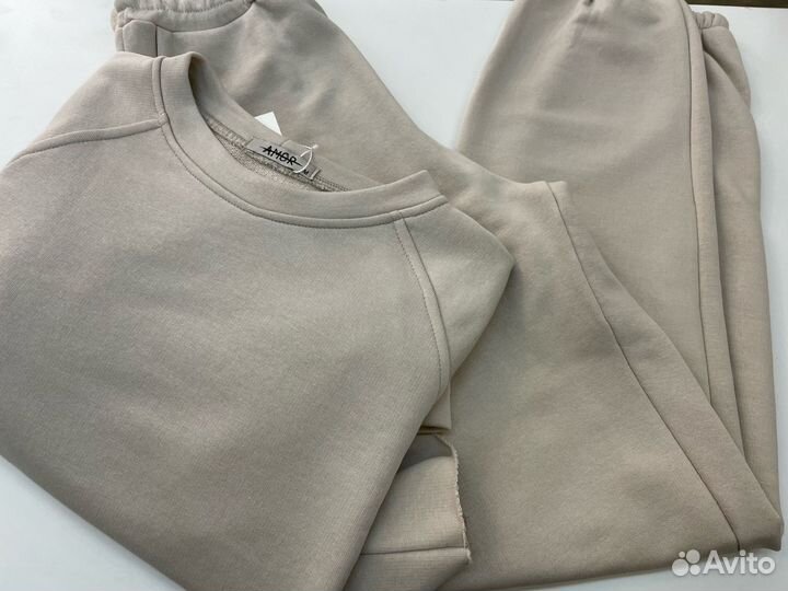 Спортивный костюм женский