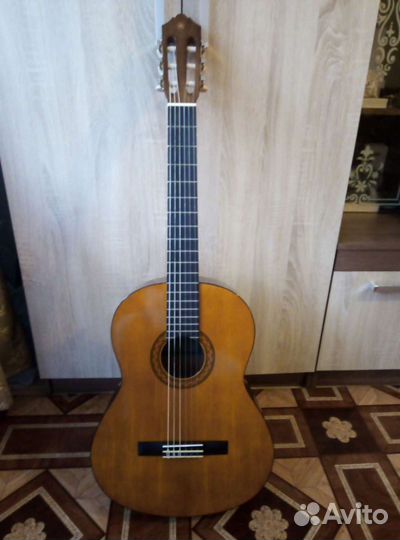 Классическая гитара yamaha C40