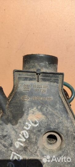 Воздухозаборник Opel Vectra A