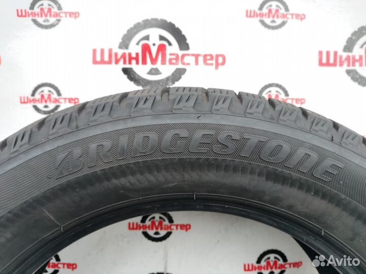 Bridgestone Blizzak Revo GZ 215/60 R17
