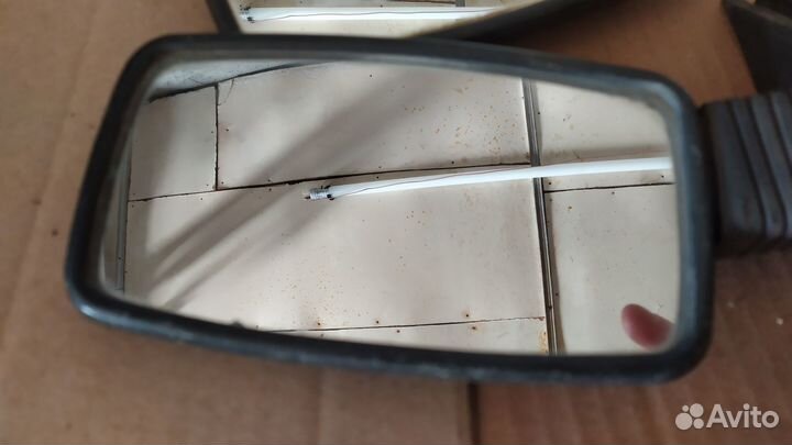 Автомобильное зеркало