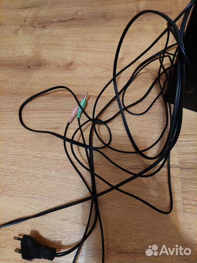 Logitech S220 с сабвуфером