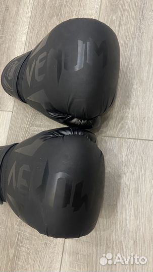 Боксерские перчатки 8