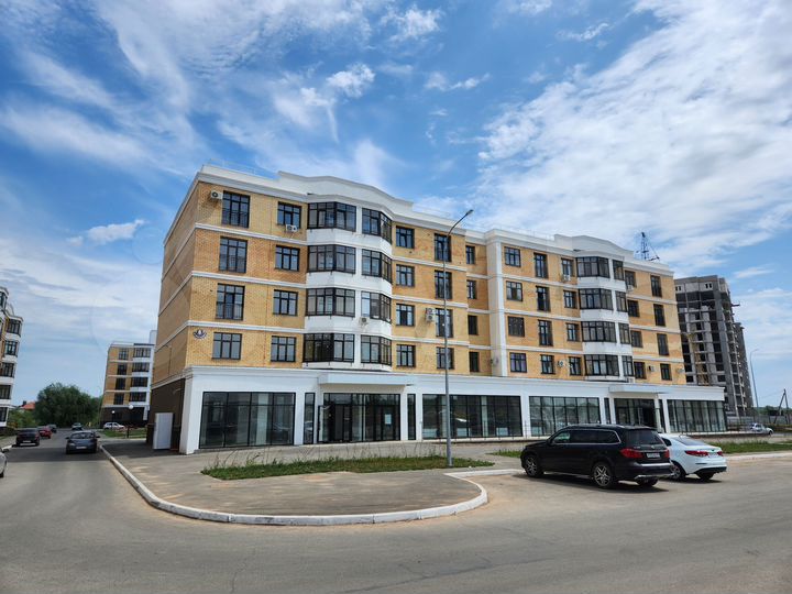 Торговая площадь, 180 м²