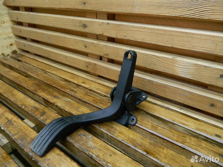 Педаль газа Ford Focus рест. 2002 98AB-9P732-AE