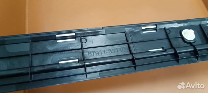 Комплект новых передних накладок Lexus 250-350