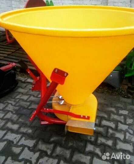 Разбрасыватель удобрений