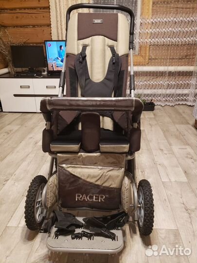 Инвалидное кресло