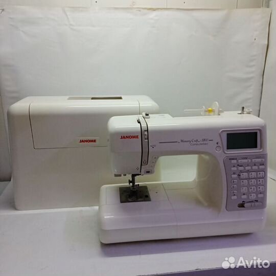 Швейная машина Janome Memory Craft 5200