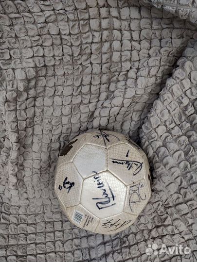 Мяч футбольный с автографами