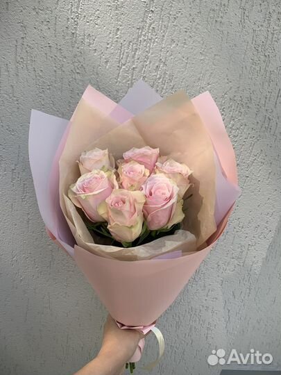 Букет комплимент. Розы, цветы с доставкой. Букеты