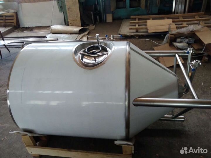 Танк цилиндроконический 1000