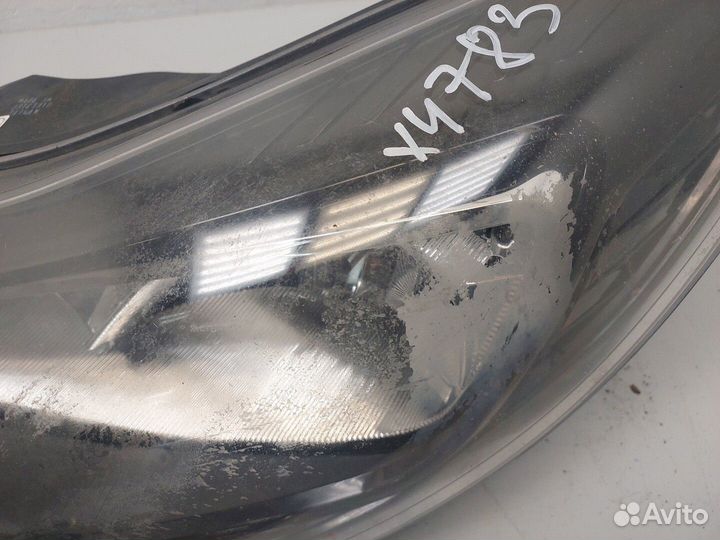 Фара (передняя) Ford Focus 3, 2011