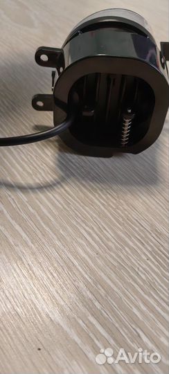 Противотуманная фара универсальная