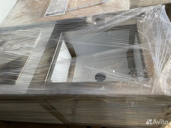 Столы мойки и вытяжные зонты