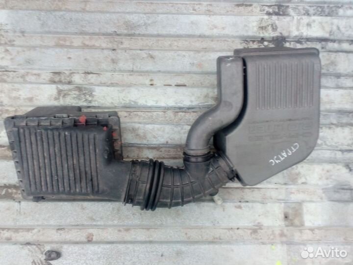 Корпус воздушного фильтра Chrysler (Dodge) Stratus