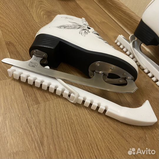 Коньки детские