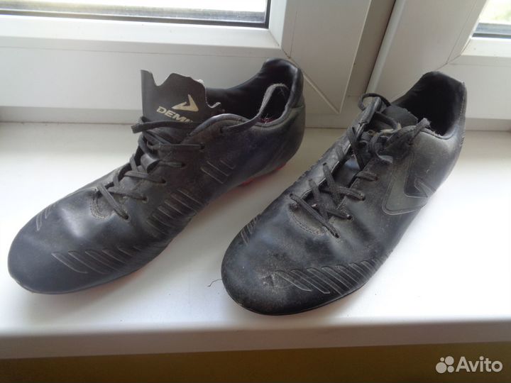 Спортивные полу бутсы demix для футбола