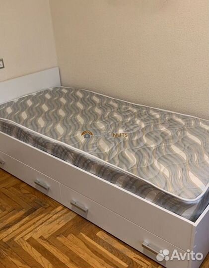 Кровать односпальная с ящиками