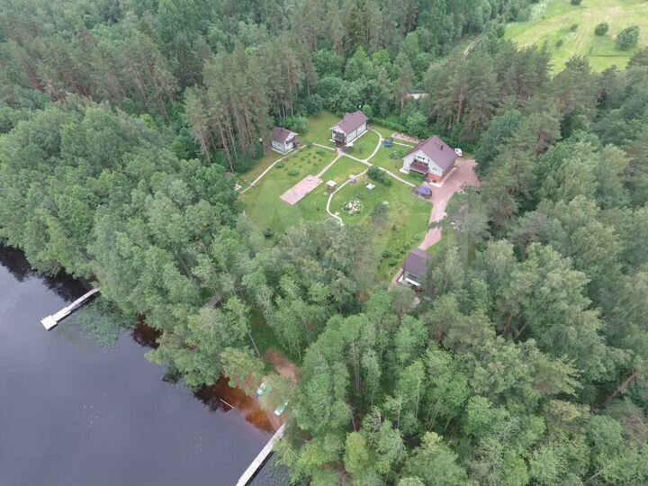 Коттедж 220 м² на участке 80 сот.