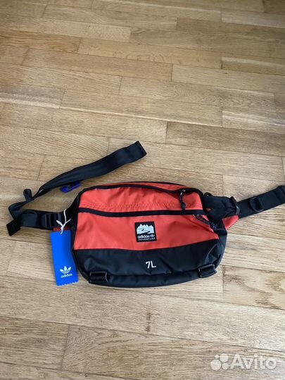 Поясная сумка adidas