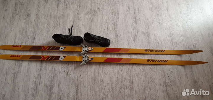 Беговые лыжи