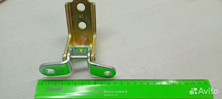 Петля дверная