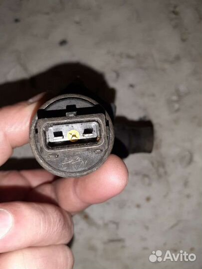Датчик холостого хода Volkswagen Passat b3
