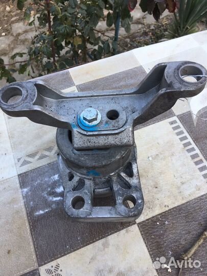 Подушка двигателя Форд Мондео 4 2009г