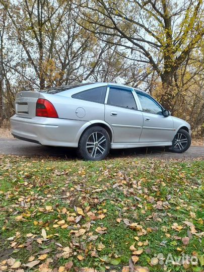 Opel Vectra 2.2 AT, 2000, 100 000 км