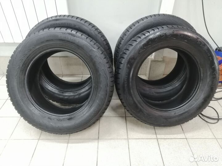 Nokian Tyres Hakkapeliitta 7 215/65 R16